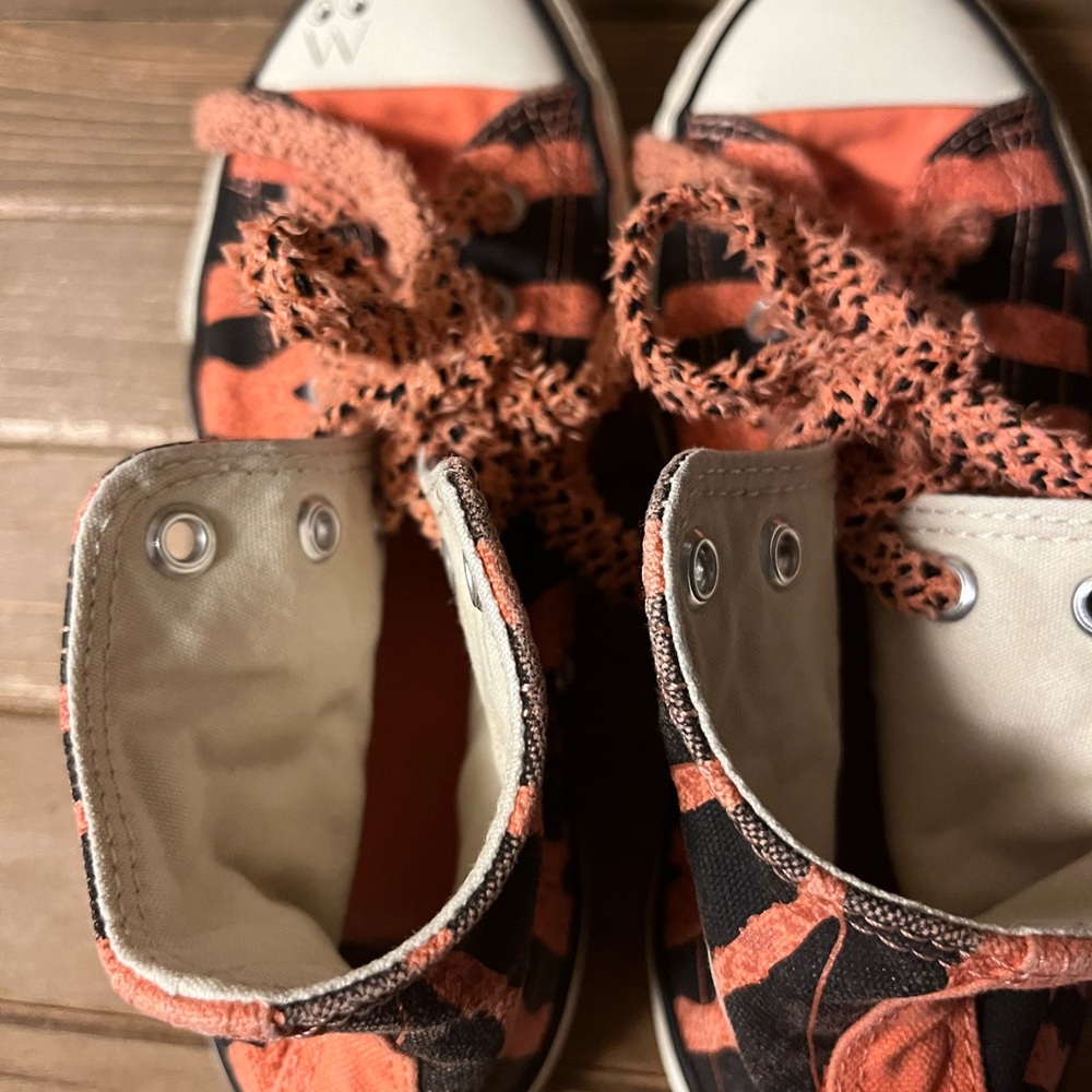 Converse x Dr Woo on the eye on the toe caps and under the clear outsole size 2 - Picture 6 of 9